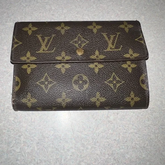 Vintage Louis Vuitton Brown and Gold Monogram - Picture 3 of 13